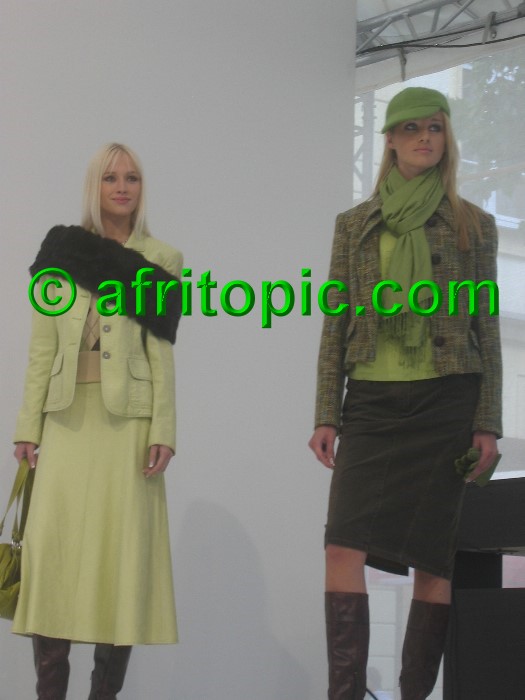 ../Images/Krefeld-Strssenmodenschau-2005 090.jpg